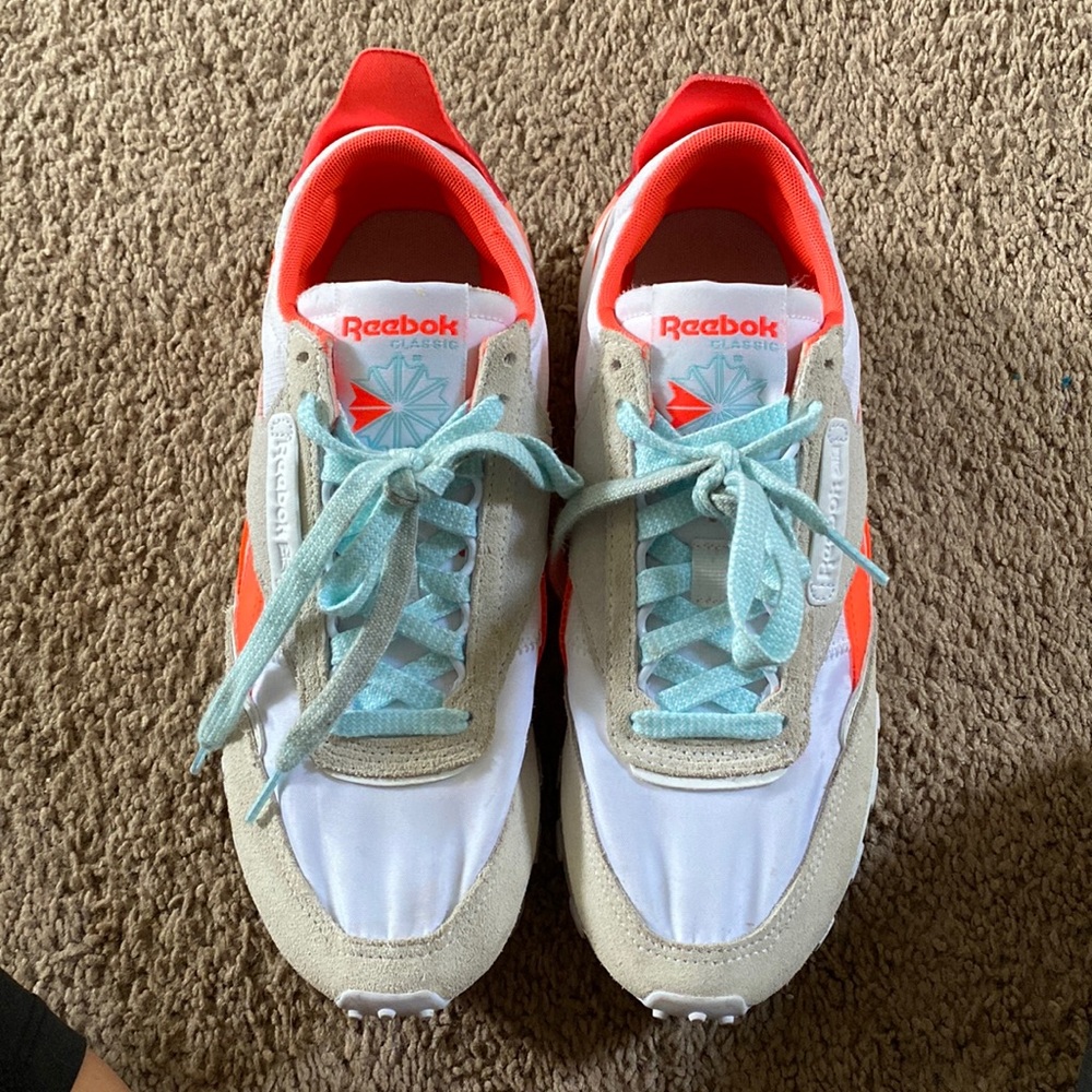 Reebok Sneakers